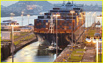 Container ship exit lock on the Panama Canal